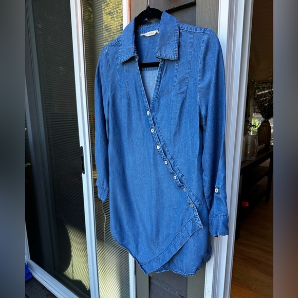 Soft Surroundings Women’s Asymmetrical Tencel Denim Blue Tunic Top Size XS - Picture 2 of 8